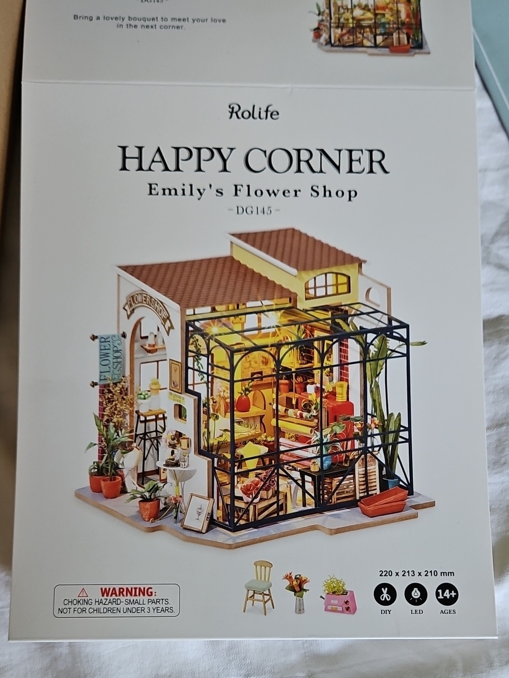 Rolife Happy Corner Emily's Flower Shop - Yellow & Brown Miniature Home Art